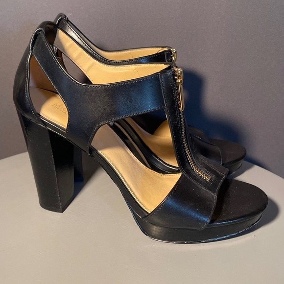 Michael Kors Black Leather Platform T-Strap Heels – Size 8 - Picture 2 of 5